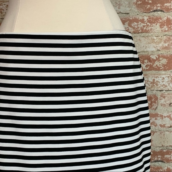 Nine West Striped Pencil Skirt Knit Black White Size 12 - Picture 2 of 6